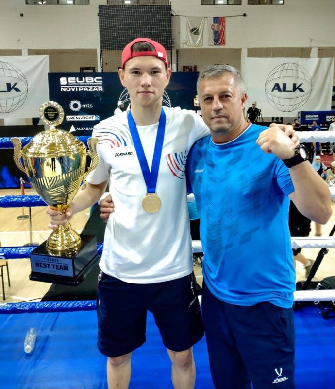 Михаил Развожаев: Севастопольский боксер Максим Зеленов — победитель Первенства Европы по боксу среди юношей 15-16 лет!