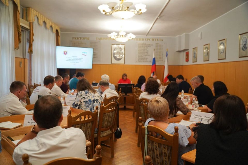 Министр промышленности и торговли Республики Крым Анушаван Агаджанян принял участие в совещании по вопросам обсуждения проекта Государственной программы «Научно-технологическое развитие Республики Крым» Министр промышленности и торговли Республики Крым Анушаван Агаджанян принял участие в совещании по вопросам обсуждения проекта Государственной программы «Научно-технологическое развитие Республики Крым»