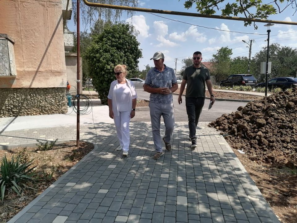 Светлана Маслова: В поселке Орехово в этом году благоустроена дворовая территория по проспекту 60 лет СССР д.1,3 и парк по улице Кирова Светлана Маслова: В поселке Орехово в этом году благоустроена дворовая территория по проспекту 60 лет СССР д.1,3 и парк по улице Кирова