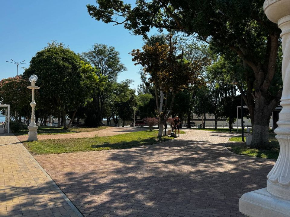 В городе ведётся ежедневная планомерная работа по покосу травы на муниципальных территориях В городе ведётся ежедневная планомерная работа по покосу травы на муниципальных территориях