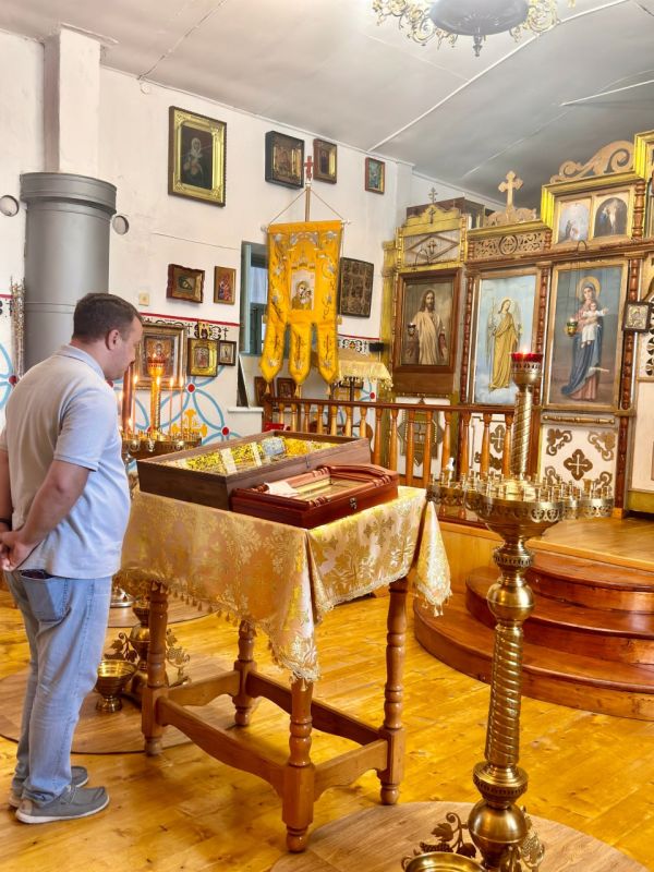 Свято-Никольский храм в Бахчисарае Свято-Никольский храм в Бахчисарае