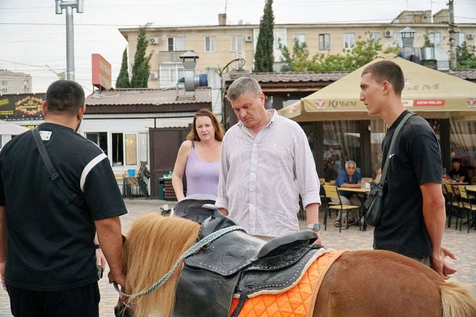 Александр Юрьев: Принял участие в совместной проверке аттракционов, организованной Прокуратурой города, Отделом МВД по г. Евпатории и Инспекцией по надзору за техническим состоянием самоходных машин и других видов техники... Александр Юрьев: Принял участие в совместной проверке аттракционов, организованной Прокуратурой города, Отделом МВД по г. Евпатории и Инспекцией по надзору за техническим состоянием самоходных машин и других видов техники...