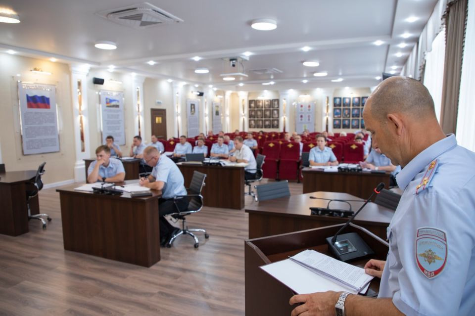 Сегодня в УМВД России по г. Севастополю состоялось заседание коллегии, на котором были подведены итоги работы территориального органа за первое полугодие текущего года Сегодня в УМВД России по г. Севастополю состоялось заседание коллегии, на котором были подведены итоги работы территориального органа за первое полугодие текущего года