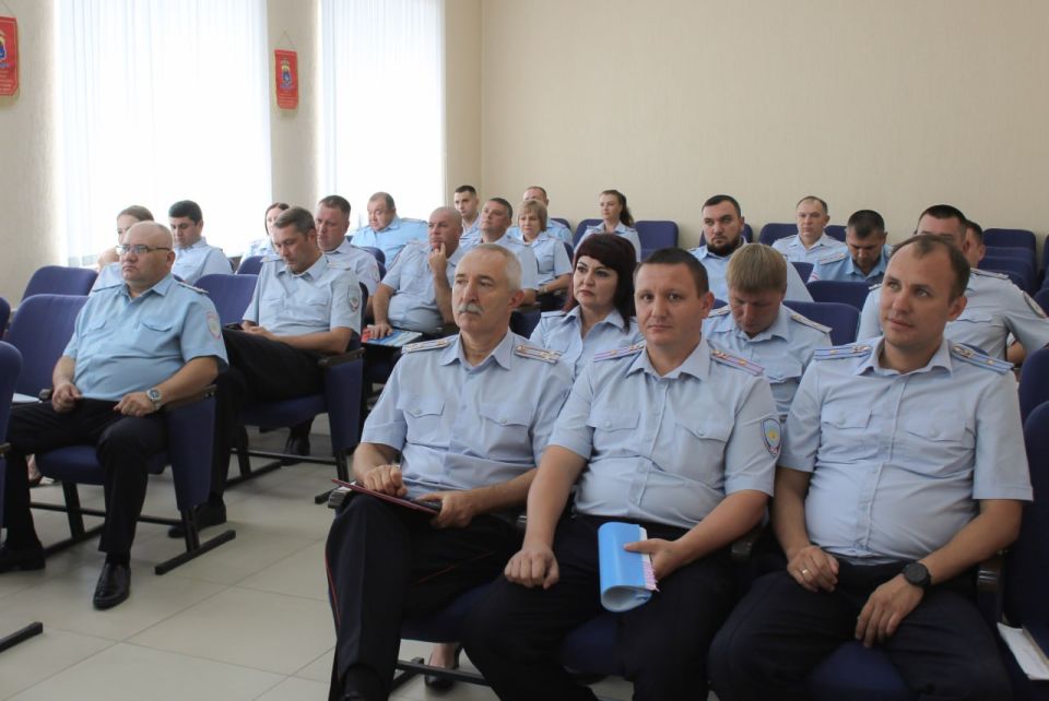В Крымском линейном управлении МВД России на транспорте состоялось заседание коллегии по подведению итогов оперативно-служебной деятельности за первое полугодие 2025 года В Крымском линейном управлении МВД России на транспорте состоялось заседание коллегии по подведению итогов оперативно-служебной деятельности за первое полугодие 2025 года