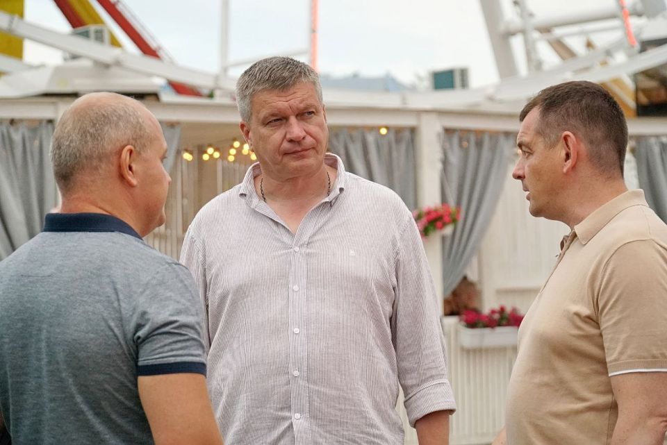 Александр Юрьев: Принял участие в совместной проверке аттракционов, организованной Прокуратурой города, Отделом МВД по г. Евпатории и Инспекцией по надзору за техническим состоянием самоходных машин и других видов техники... Александр Юрьев: Принял участие в совместной проверке аттракционов, организованной Прокуратурой города, Отделом МВД по г. Евпатории и Инспекцией по надзору за техническим состоянием самоходных машин и других видов техники...