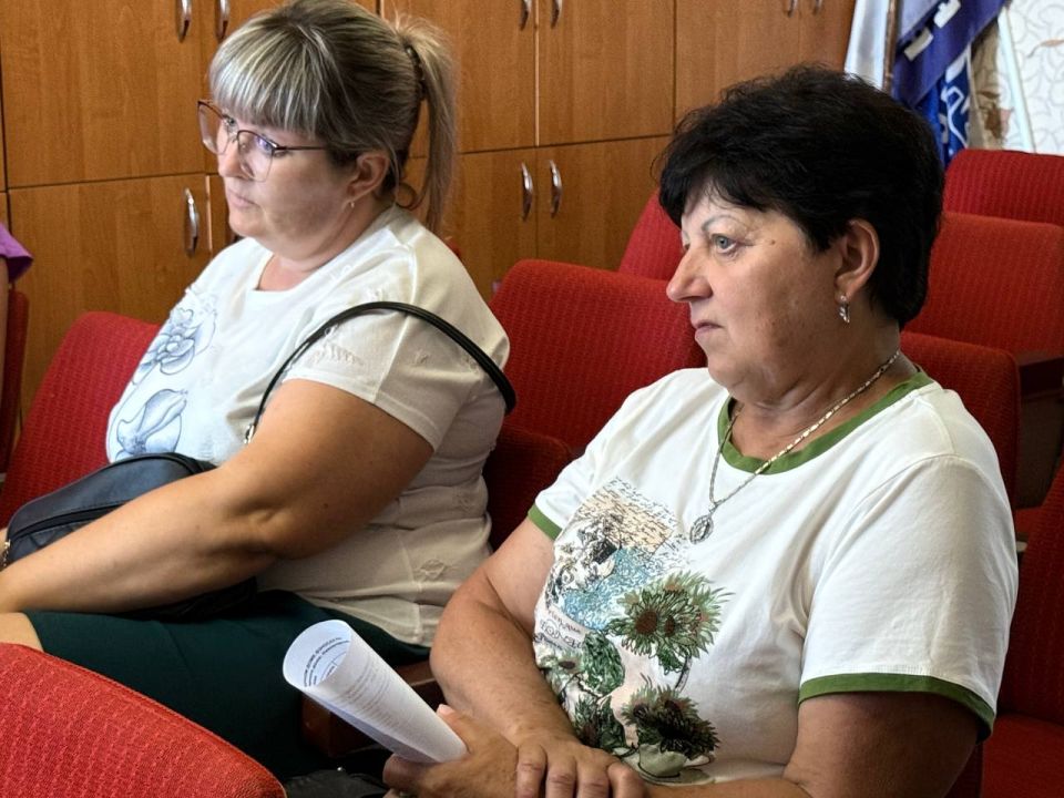 Антон Кравец: Сегодня провёл встречу с председателями Советов многоквартирных домов в Охотское по ул.Садовая 58а, ул.Школьная 7а Антон Кравец: Сегодня провёл встречу с председателями Советов многоквартирных домов в Охотское по ул.Садовая 58а, ул.Школьная 7а