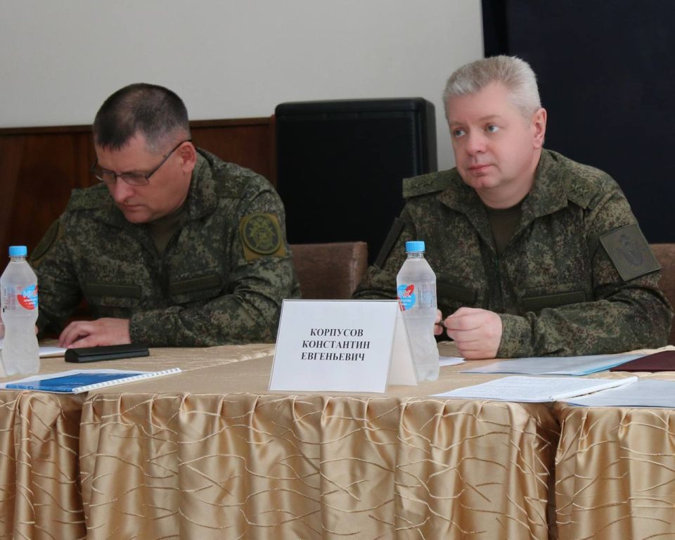 Руководство и сотрудники военных следственных органов СК России провели личный прием военнослужащих в Сакском военном клиническом санатории им. Н.И. Пирогова Руководство и сотрудники военных следственных органов СК России провели личный прием военнослужащих в Сакском военном клиническом санатории им. Н.И. Пирогова