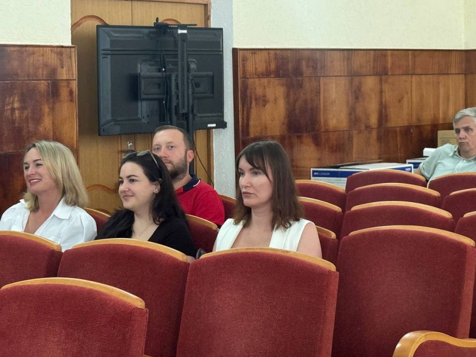 Александр Дудинов: В зале администрации Черноморского района состоялся семинар для представителей турбизнеса по вопросам классификации средств размещения Александр Дудинов: В зале администрации Черноморского района состоялся семинар для представителей турбизнеса по вопросам классификации средств размещения