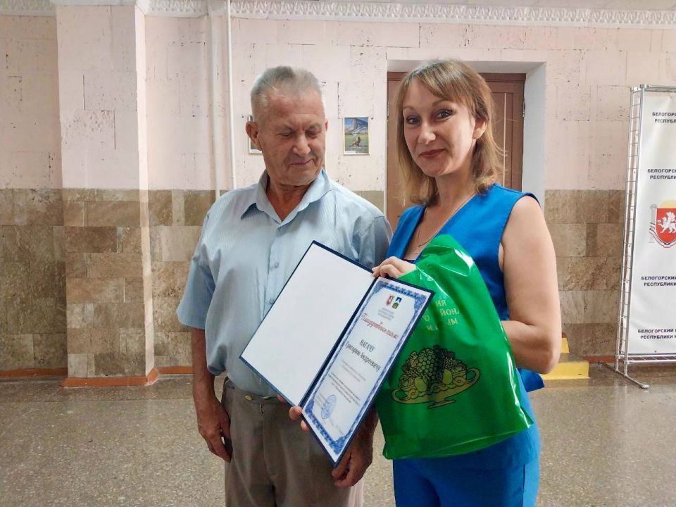 Сегодня в Белогорском доме культуры прошёл турнир по шахматам – в честь Международного Дня шахмат Сегодня в Белогорском доме культуры прошёл турнир по шахматам – в честь Международного Дня шахмат