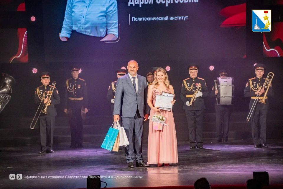 СевГУ выпустил рекордное число отличников СевГУ выпустил рекордное число отличников