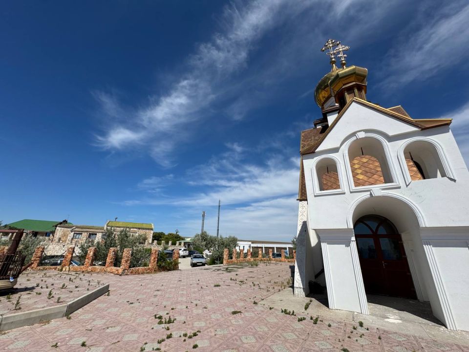 Александр Дудинов: Большой Атлеш на Тарханкуте - это настоящая жемчужина западного побережья Крыма, место, где природа создала шедевры, поражающие воображение своей дикой красотой и неповторимым очарованием Александр Дудинов: Большой Атлеш на Тарханкуте - это настоящая жемчужина западного побережья Крыма, место, где природа создала шедевры, поражающие воображение своей дикой красотой и неповторимым очарованием