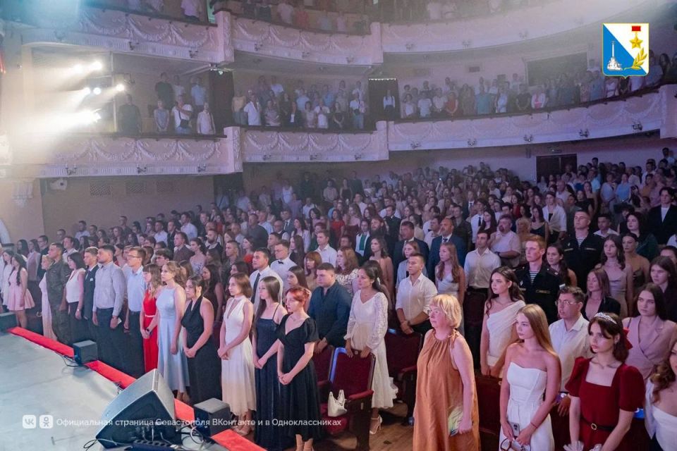 СевГУ выпустил рекордное число отличников СевГУ выпустил рекордное число отличников