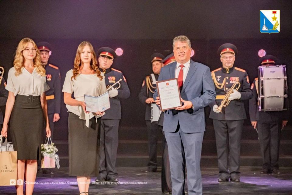 СевГУ выпустил рекордное число отличников СевГУ выпустил рекордное число отличников