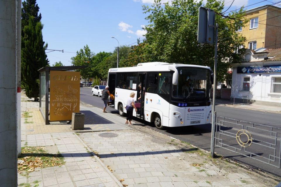 В рамках капитального ремонта дороги по улице Свердлова компанией «СТГ-Юг» запланировано оборудование заездного кармана для общественного транспорта на остановке «Военкомат» в направлении центра города В рамках капитального ремонта дороги по улице Свердлова компанией «СТГ-Юг» запланировано оборудование заездного кармана для общественного транспорта на остановке «Военкомат» в направлении центра города