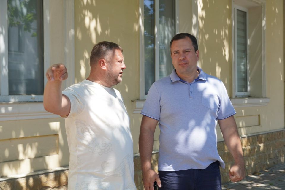 В рамках капитального ремонта дороги по улице Свердлова компанией «СТГ-Юг» запланировано оборудование заездного кармана для общественного транспорта на остановке «Военкомат» в направлении центра города В рамках капитального ремонта дороги по улице Свердлова компанией «СТГ-Юг» запланировано оборудование заездного кармана для общественного транспорта на остановке «Военкомат» в направлении центра города