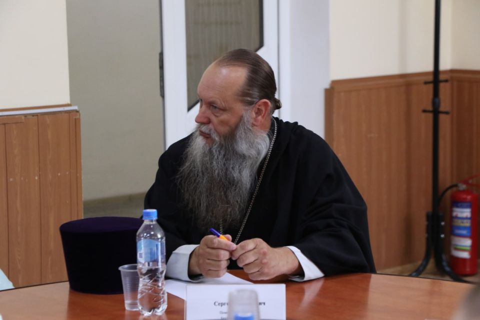 Ольга Урайкина: В малом зале администрации Бахчисарайского района состоялась конференция "Дом где важен каждый - проект не на один год" Ольга Урайкина: В малом зале администрации Бахчисарайского района состоялась конференция "Дом где важен каждый - проект не на один год"