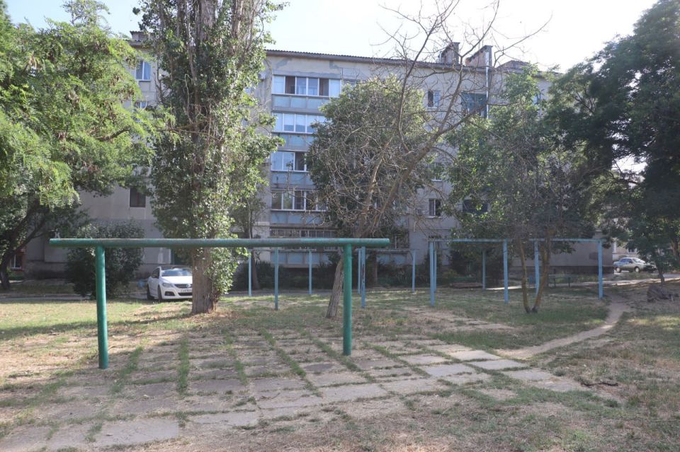 Ещё три двора будут благоустроены в Керчи в этом году за счёт дополнительных источников финансирования Ещё три двора будут благоустроены в Керчи в этом году за счёт дополнительных источников финансирования