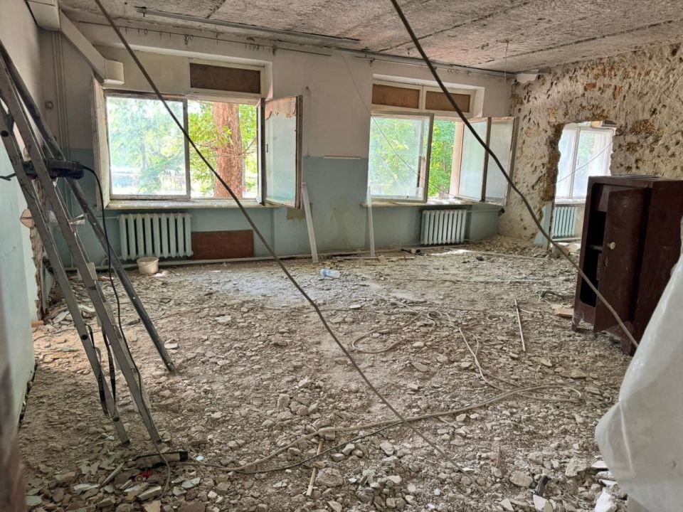 Анжелика Ястребова: По поручению Главы Республики Крым проводится капитальный ремонт Почтовской участковой больницы Бахчисарайского района Анжелика Ястребова: По поручению Главы Республики Крым проводится капитальный ремонт Почтовской участковой больницы Бахчисарайского района