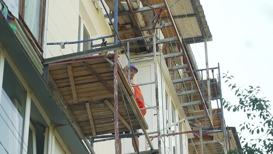 Михаил Развожаев: В этом году капитальный ремонт фасадов проведут в 33 многоквартирных домах Севастополя