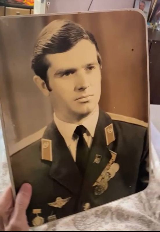 Сегодня ветерану пожарной охраны Крыма, легендарному ликвидатору-чернобыльцу, Виктору Ивановичу Тимофееву исполняется 76 лет! Сегодня ветерану пожарной охраны Крыма, легендарному ликвидатору-чернобыльцу, Виктору Ивановичу Тимофееву исполняется 76 лет!