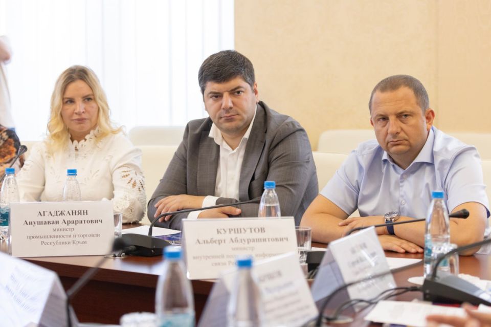 В Крыму увеличат финансирование Добровольного общества содействия армии до 30 млн рублей в год В Крыму увеличат финансирование Добровольного общества содействия армии до 30 млн рублей в год