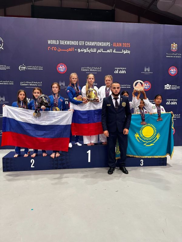 Поздравляем Максимову Анастасию, ученицу 4-А класса, которая стала чемпионкой мира по Тхэквондо ГТФ Поздравляем Максимову Анастасию, ученицу 4-А класса, которая стала чемпионкой мира по Тхэквондо ГТФ