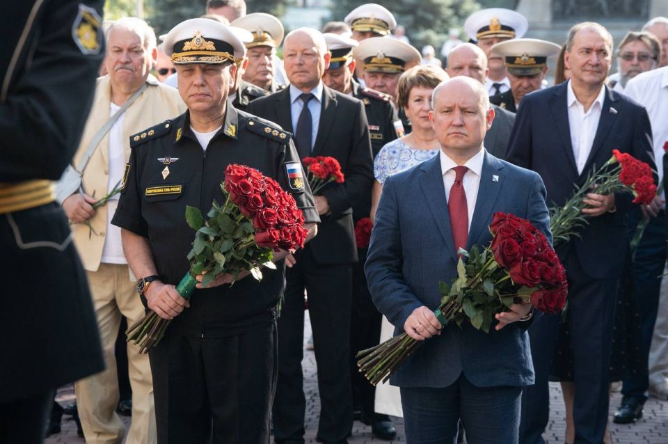 Константин Затулин: Севастополь отмечает День Военно-Морского Флота России Константин Затулин: Севастополь отмечает День Военно-Морского Флота России