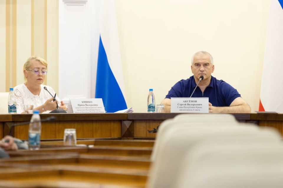 Сергей Аксёнов: На заседании Совета по улучшению инвестиционного климата на территории Республики Крым обсудили актуальную проблематику и существующие подходы к сопровождению инвестиционных проектов, уровень достижения...