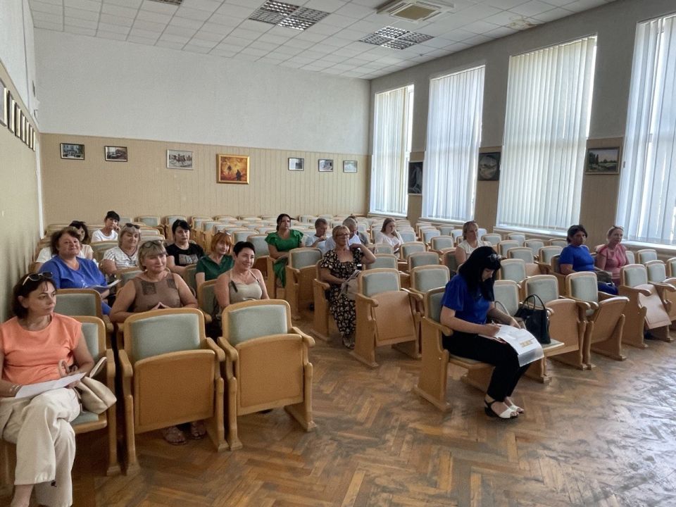 Сергей Петелин: С целью формирования прогнозных показателей доходной части консолидированного бюджета Симферопольского района на 2026-2028 годы по налоговым платежам 25 июля 2025 года провел рабочую встречу совместно с ... Сергей Петелин: С целью формирования прогнозных показателей доходной части консолидированного бюджета Симферопольского района на 2026-2028 годы по налоговым платежам 25 июля 2025 года провел рабочую встречу совместно с ...