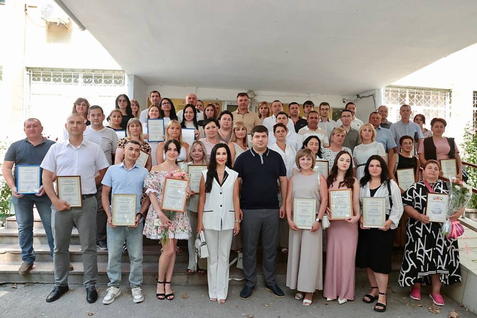 Оксана Доброрез поздравила работников торговли с профессиональным праздником Оксана Доброрез поздравила работников торговли с профессиональным праздником