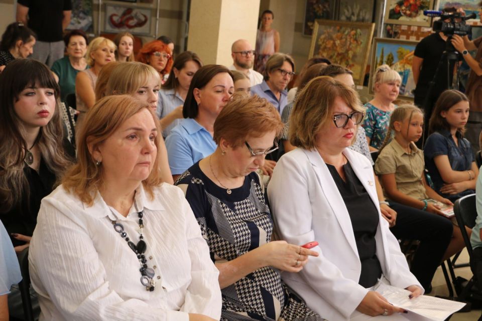 В Симферополе состоялась презентация книги об Александре Федорчаке В Симферополе состоялась презентация книги об Александре Федорчаке