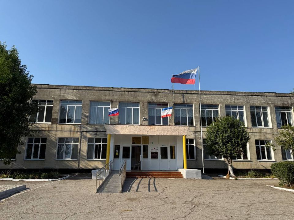 Александр Дудинов: В рамках ежегодной приемки школ посетил Краснополянскую среднюю школу им. Мещерякова и детский сад «Поляночка» Александр Дудинов: В рамках ежегодной приемки школ посетил Краснополянскую среднюю школу им. Мещерякова и детский сад «Поляночка»