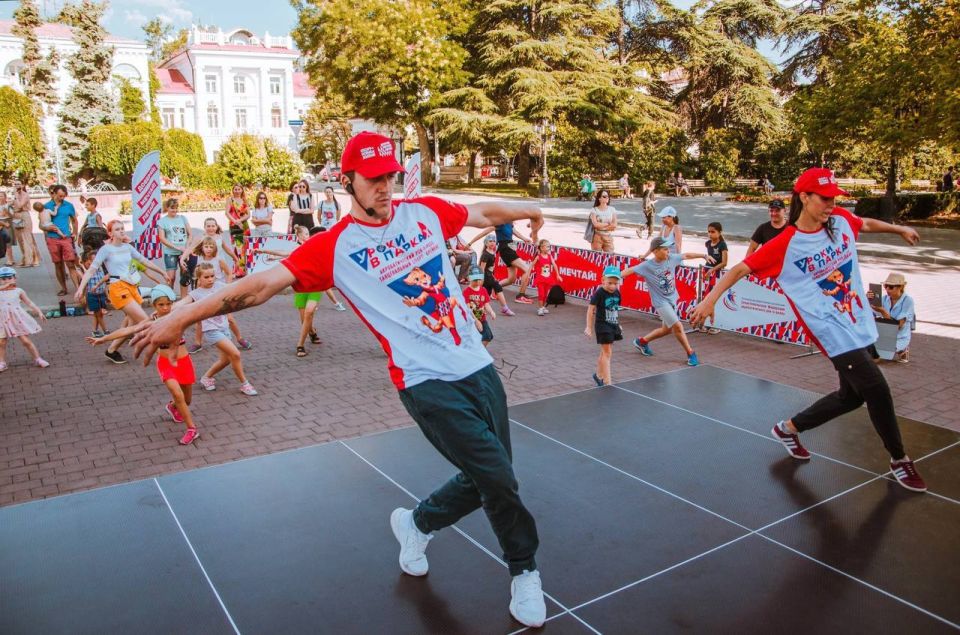 Михаил Развожаев: Завтра стартуют два проекта, в которых могут принять участие севастопольцы и гости города любого возраста