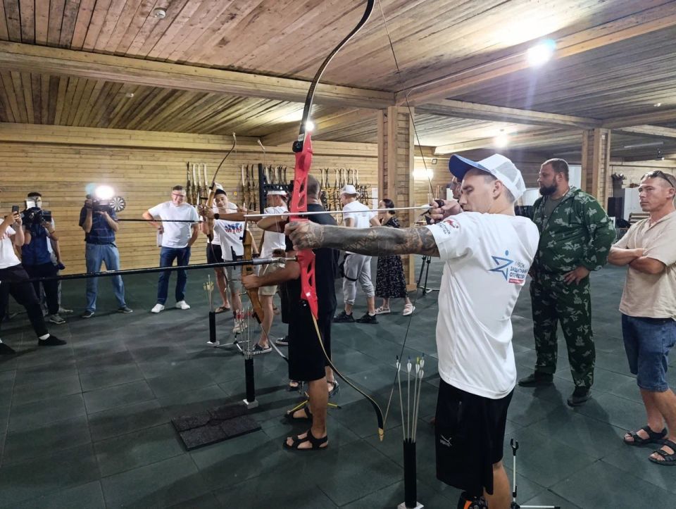 Команда евпаторийских военнослужащих успешно выступила на «Кубке Защитников Отечества» Команда евпаторийских военнослужащих успешно выступила на «Кубке Защитников Отечества»