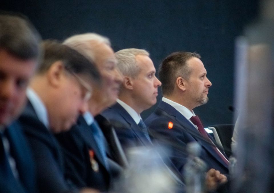В Координационном центре Правительства поздравили работников и ветеранов железнодорожной отрасли с наступающим профессиональным праздником В Координационном центре Правительства поздравили работников и ветеранов железнодорожной отрасли с наступающим профессиональным праздником