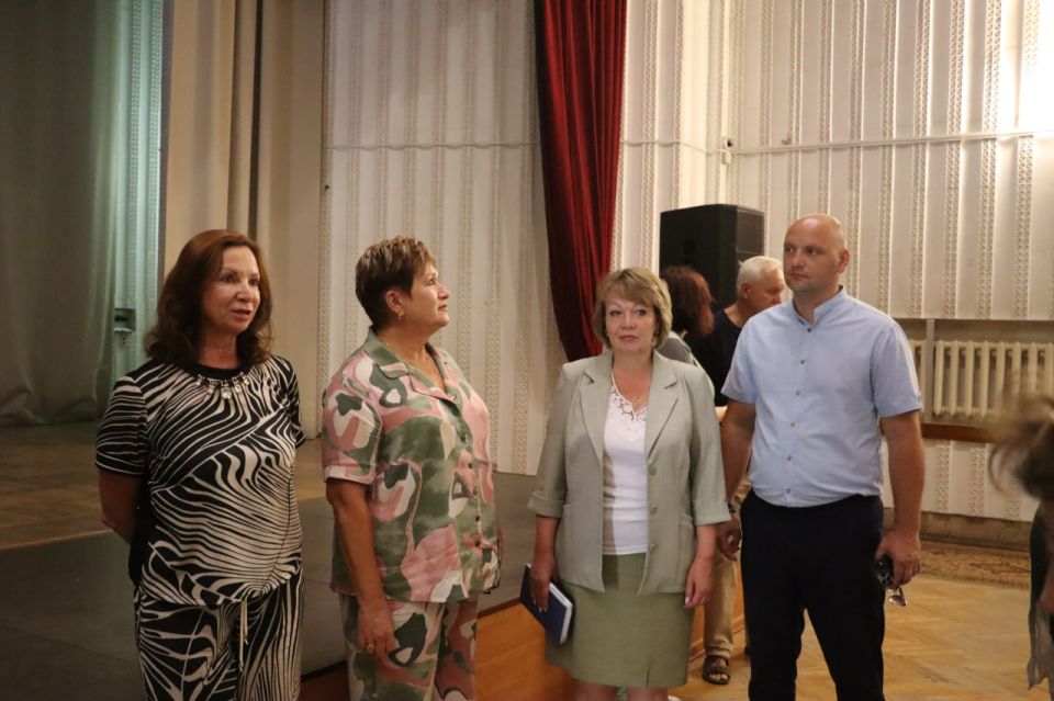 Керчь с рабочим визитом посетили министр культуры Республики Крым Татьяна Манежина и заместитель Председателя Государственного Совета Республики Крым Алла Пономаренко Керчь с рабочим визитом посетили министр культуры Республики Крым Татьяна Манежина и заместитель Председателя Государственного Совета Республики Крым Алла Пономаренко