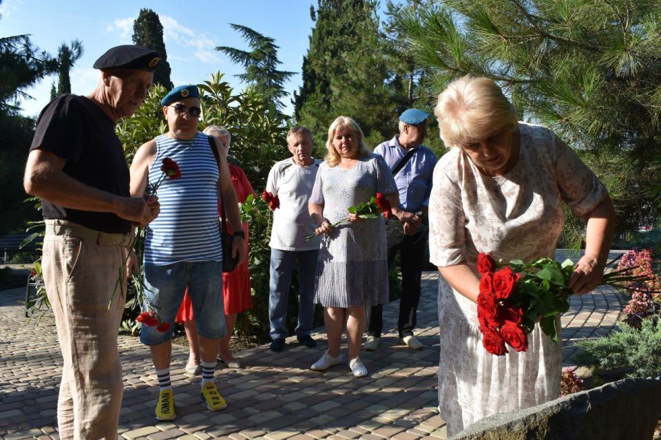 Галина Огнёва: Поздравляю личный состав и ветеранов Воздушно-десантных войск России с праздником – Днем ВДВ! Галина Огнёва: Поздравляю личный состав и ветеранов Воздушно-десантных войск России с праздником – Днем ВДВ!