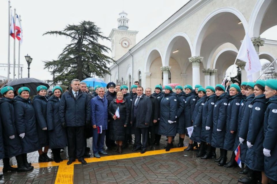 Владимир Константинов: Поздравляю работников и ветеранов железнодорожной отрасли с профессиональным праздником! Владимир Константинов: Поздравляю работников и ветеранов железнодорожной отрасли с профессиональным праздником!
