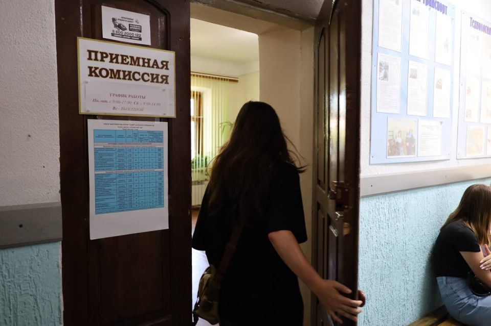 Михаил Развожаев: Более 9000 заявлений уже подано в севастопольские колледжи и техникумы Михаил Развожаев: Более 9000 заявлений уже подано в севастопольские колледжи и техникумы