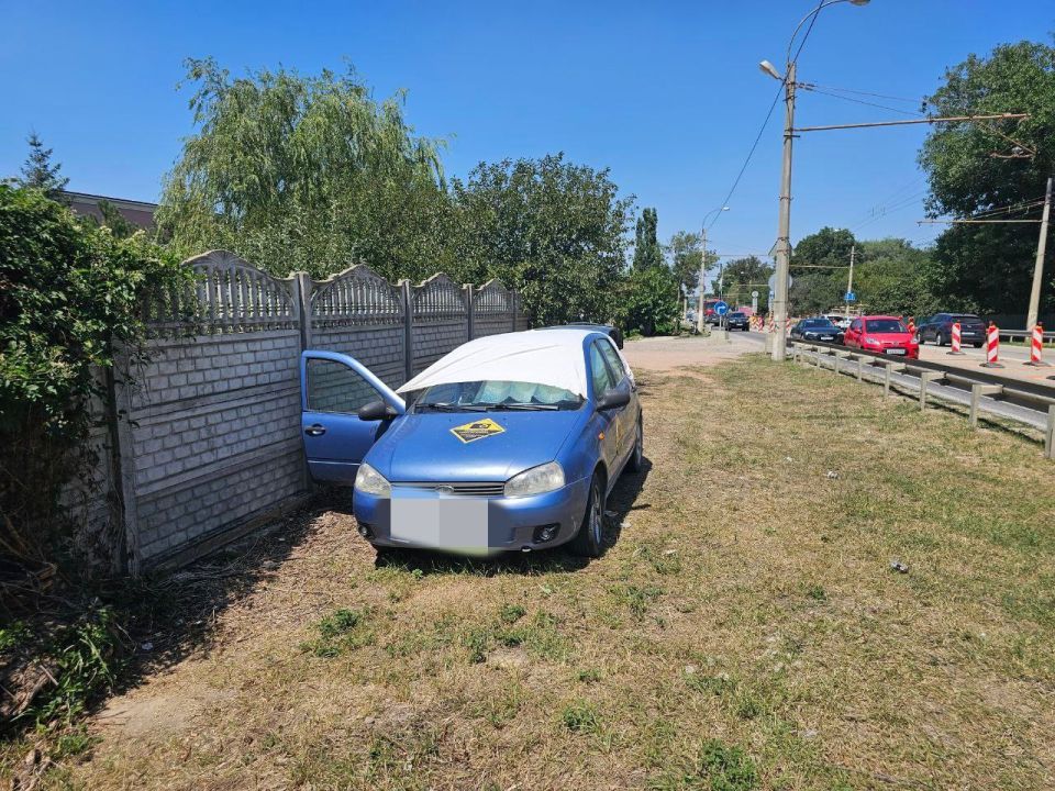 В последние годы на дорогах всё чаще можно встретить мобильные комплексы фотофиксации нарушений правил дорожного движения, которые устанавливаются частными организациями В последние годы на дорогах всё чаще можно встретить мобильные комплексы фотофиксации нарушений правил дорожного движения, которые устанавливаются частными организациями