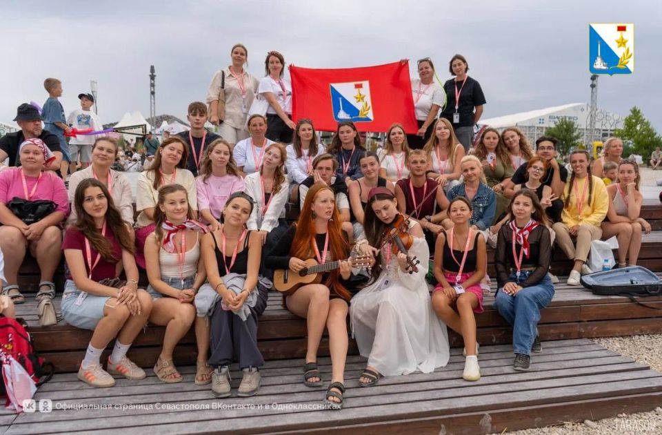 Севастопольская молодежь проявила себя на фестивале «Таврида.АРТ» Севастопольская молодежь проявила себя на фестивале «Таврида.АРТ»