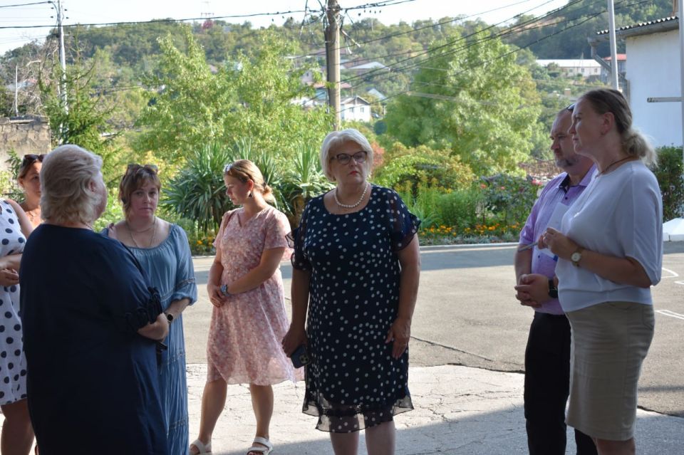 Галина Огнёва: С рабочим визитом посетила село Запрудное Галина Огнёва: С рабочим визитом посетила село Запрудное