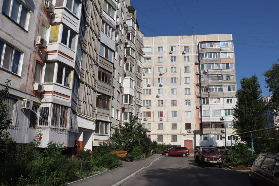 Глава администрации Керчи Олег Каторгин встретился с жителями домов №10, 12, 14 по ул. Генерала Петрова. В этом году во дворе было выполнено благоустройство, но у керчан остались замечания к подрядчику Глава администрации Керчи Олег Каторгин встретился с жителями домов №10, 12, 14 по ул. Генерала Петрова. В этом году во дворе было выполнено благоустройство, но у керчан остались замечания к подрядчику