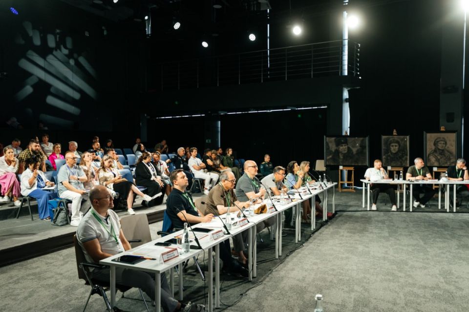 В Крыму представили проекты военно-патриотического кино В Крыму представили проекты военно-патриотического кино