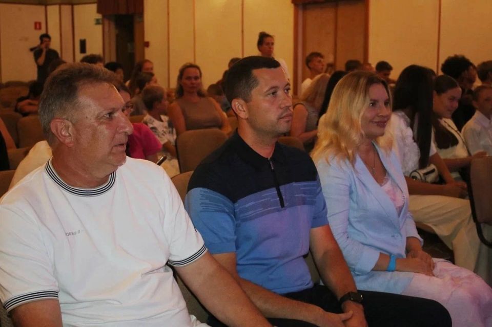 Ольга Торубарова: В преддверии Дня Физкультурника поздравила тренеров и спортсменов г. Феодосия с профессиональным праздником Ольга Торубарова: В преддверии Дня Физкультурника поздравила тренеров и спортсменов г. Феодосия с профессиональным праздником