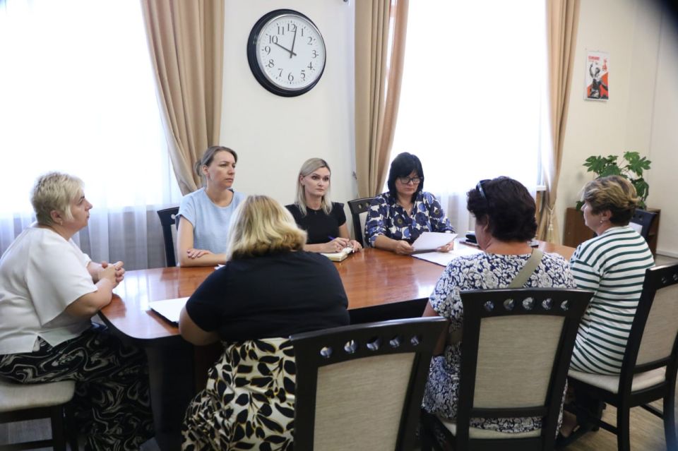 Анжелика Ястребова: Состоялся приём граждан. Присутствовали заместители и руководители структурных подразделений Анжелика Ястребова: Состоялся приём граждан. Присутствовали заместители и руководители структурных подразделений