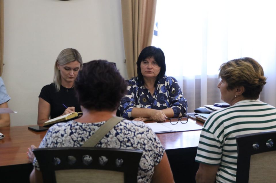 Анжелика Ястребова: Состоялся приём граждан. Присутствовали заместители и руководители структурных подразделений Анжелика Ястребова: Состоялся приём граждан. Присутствовали заместители и руководители структурных подразделений