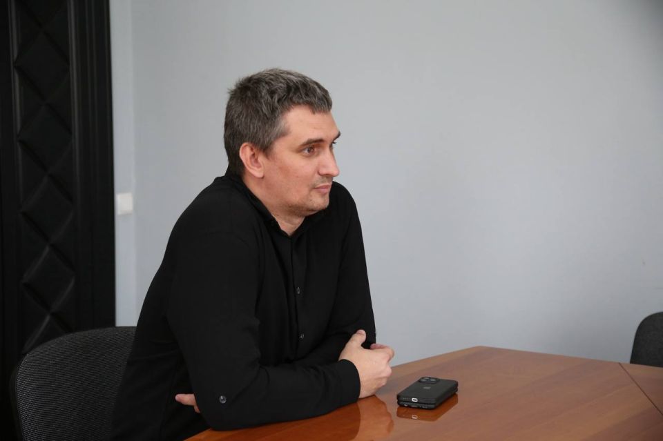 Дмитрий Скобликов: Сегодня совместно с руководителем аппарата администрации Натальей Кузнецовой провели еженедельный приём граждан Дмитрий Скобликов: Сегодня совместно с руководителем аппарата администрации Натальей Кузнецовой провели еженедельный приём граждан