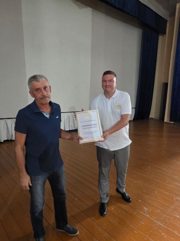 Юрий Нестеренко: В канун Дня строителя поздравил с профессиональным праздником коллектив АО "Бахчисарайский цементный завод" Юрий Нестеренко: В канун Дня строителя поздравил с профессиональным праздником коллектив АО "Бахчисарайский цементный завод"