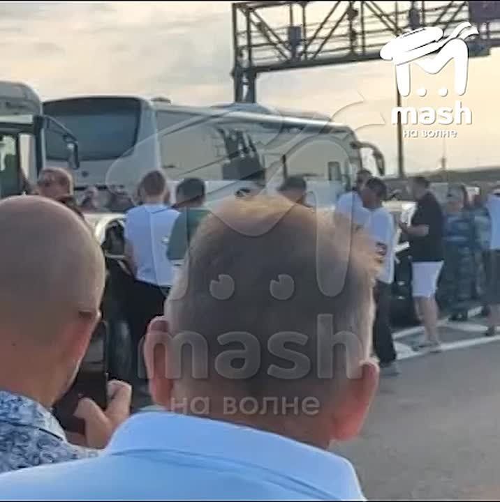 ׸    ?   : , ,    